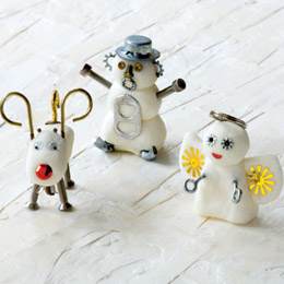 cornstarch-clay-creatures-winter-craft-photo-260-FF0110BUST_A01