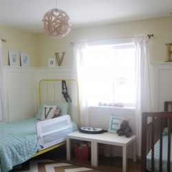 wood-veneer-light-in-room