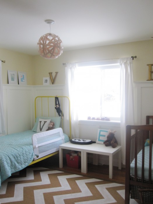 wood-veneer-light-in-room
