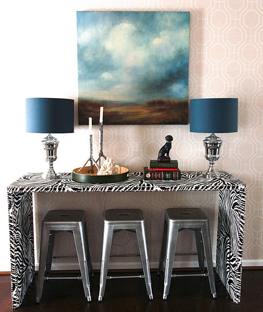 DIY zebra table