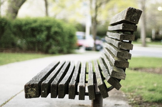800px-Oak_park_bench