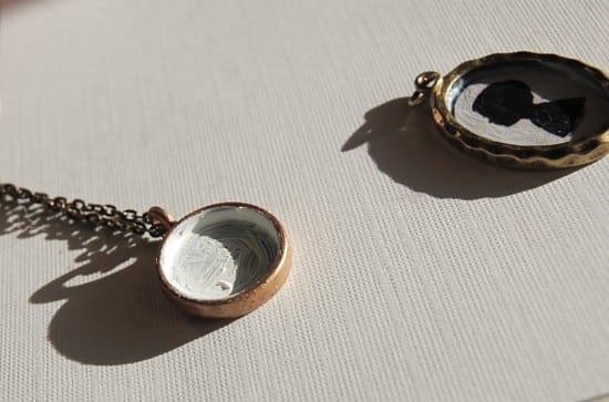 how do you make a silhouette pendant necklace