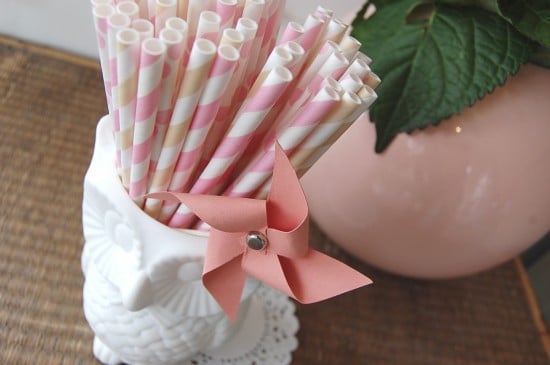 pink straws