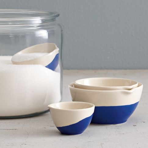 measuring cups