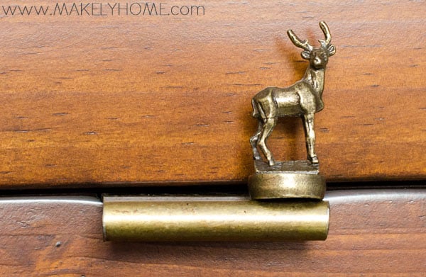 Hinge Heads deer
